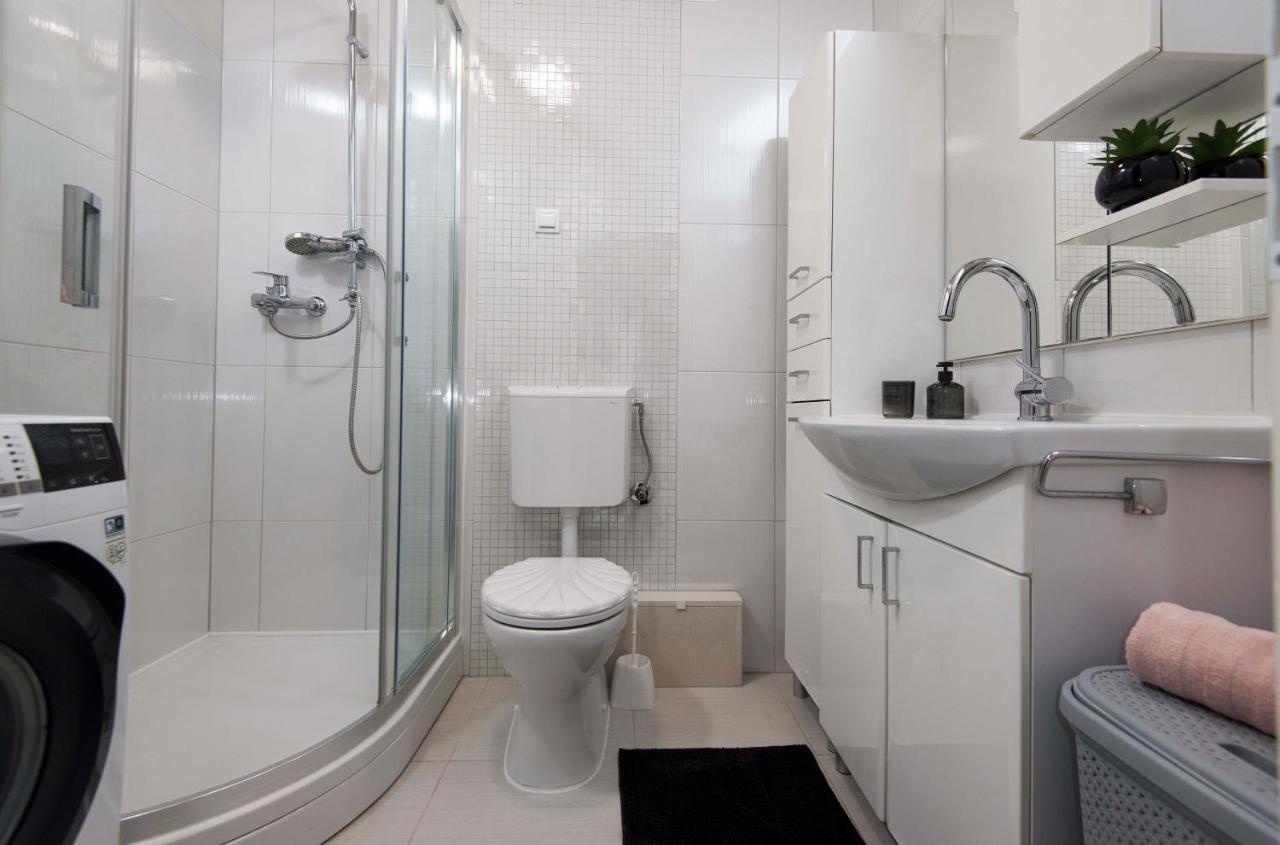 New Apartment Neda Omis Ngoại thất bức ảnh